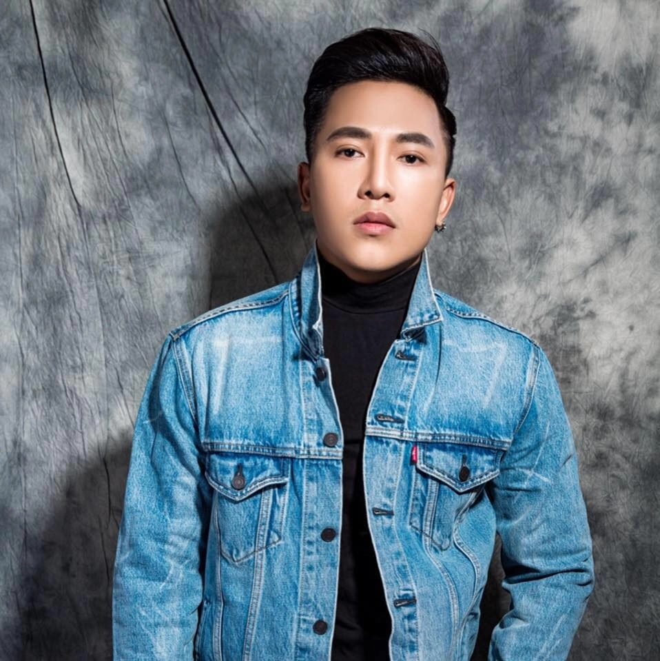 Châu Khải Phong tiểu sử – Hành trình âm nhạc và đời tư